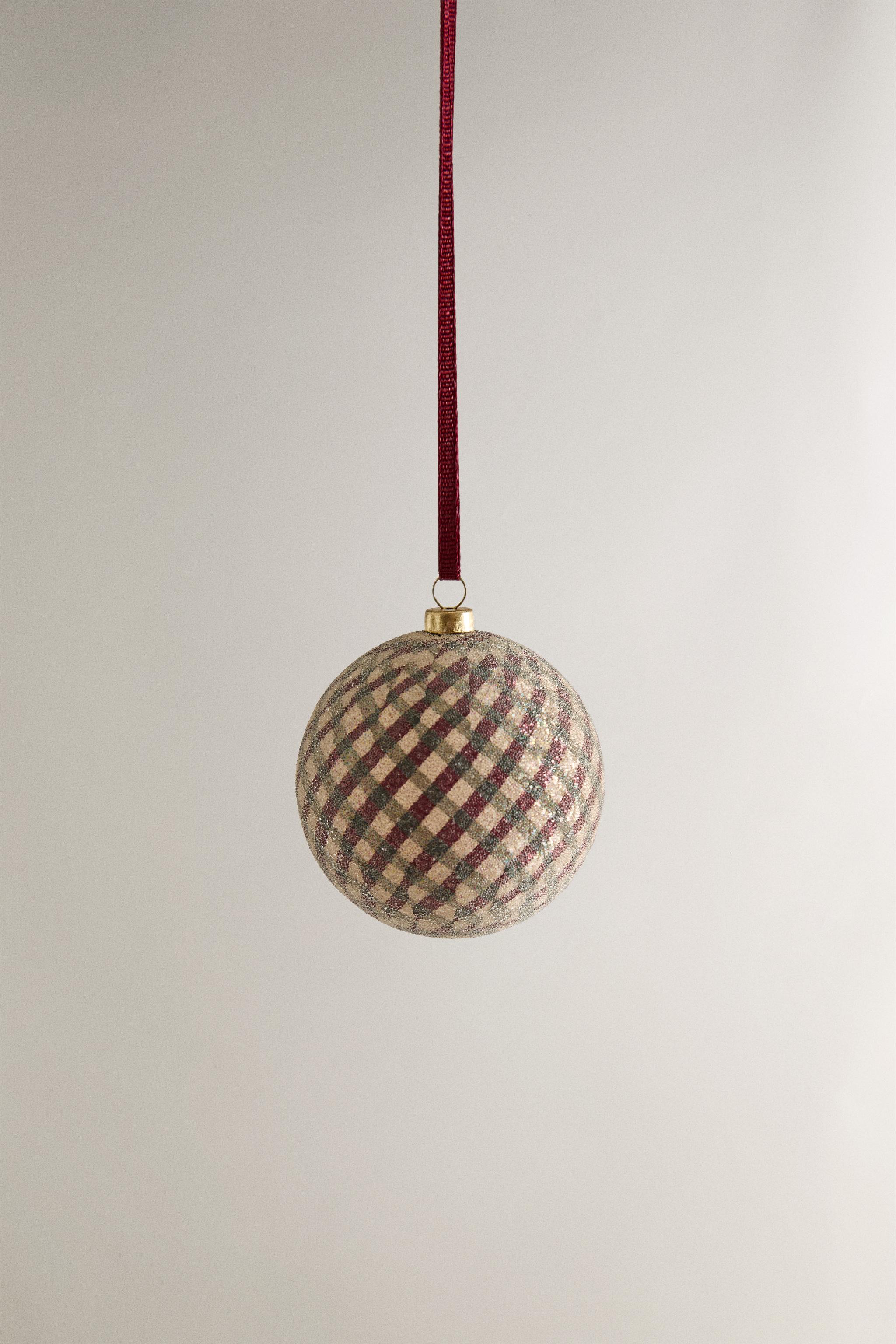 CHRISTMAS TREE BALL ORNAMENT
